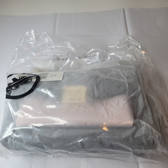 Michael Kors cross body bag - Picture 15 of 16